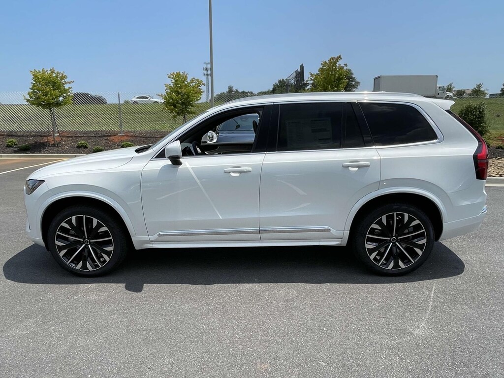 New 2026 Volvo XC90 B5 Core Sport Utility