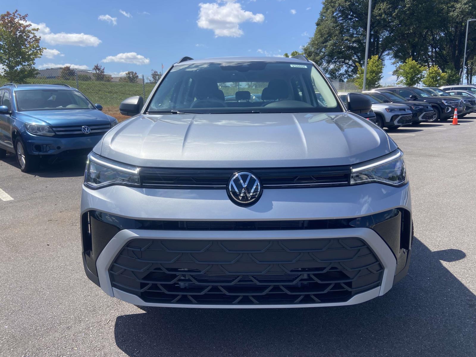 2025 Volkswagen Taos S photo 2