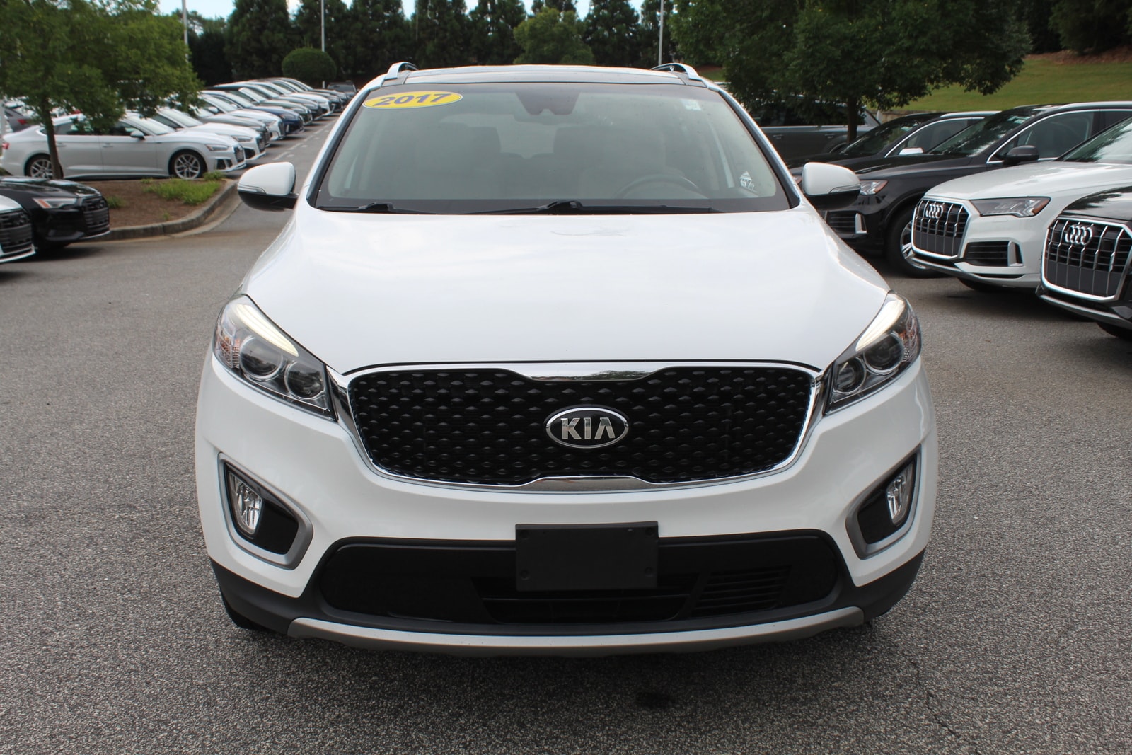 Used 2017 Kia Sorento EX with VIN 5XYPH4A59HG305995 for sale in Greenville, SC