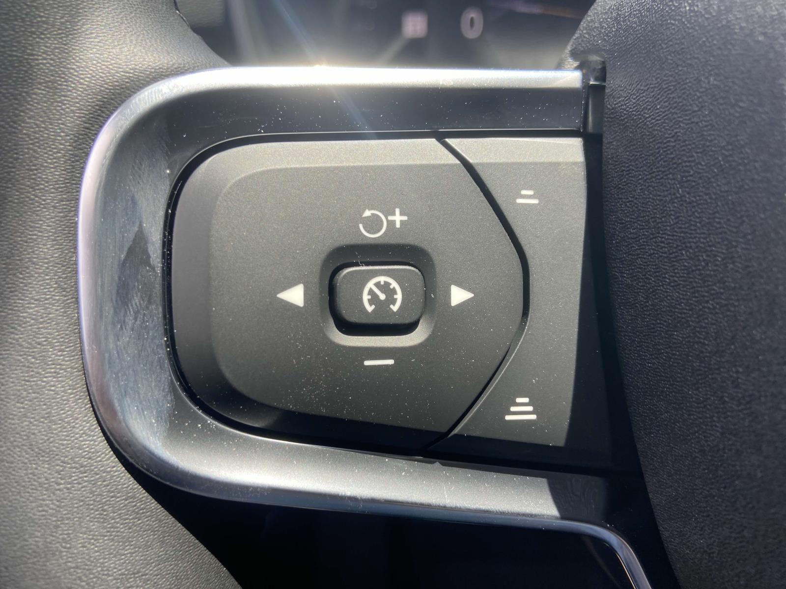 2026 Volvo XC40 Ultra - Photo 22