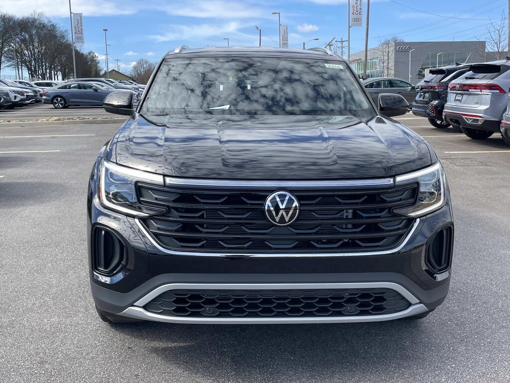 New 2026 Volkswagen Atlas Cross Sport 2.0T SE FWD Sport Utility