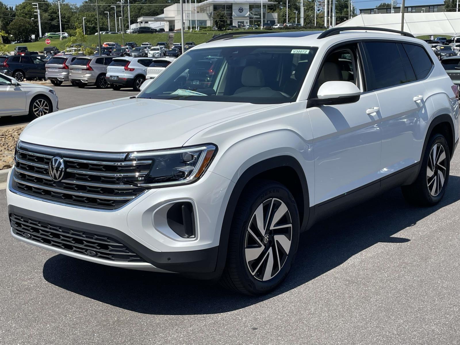 2026 Volkswagen Atlas SE Technology photo 2