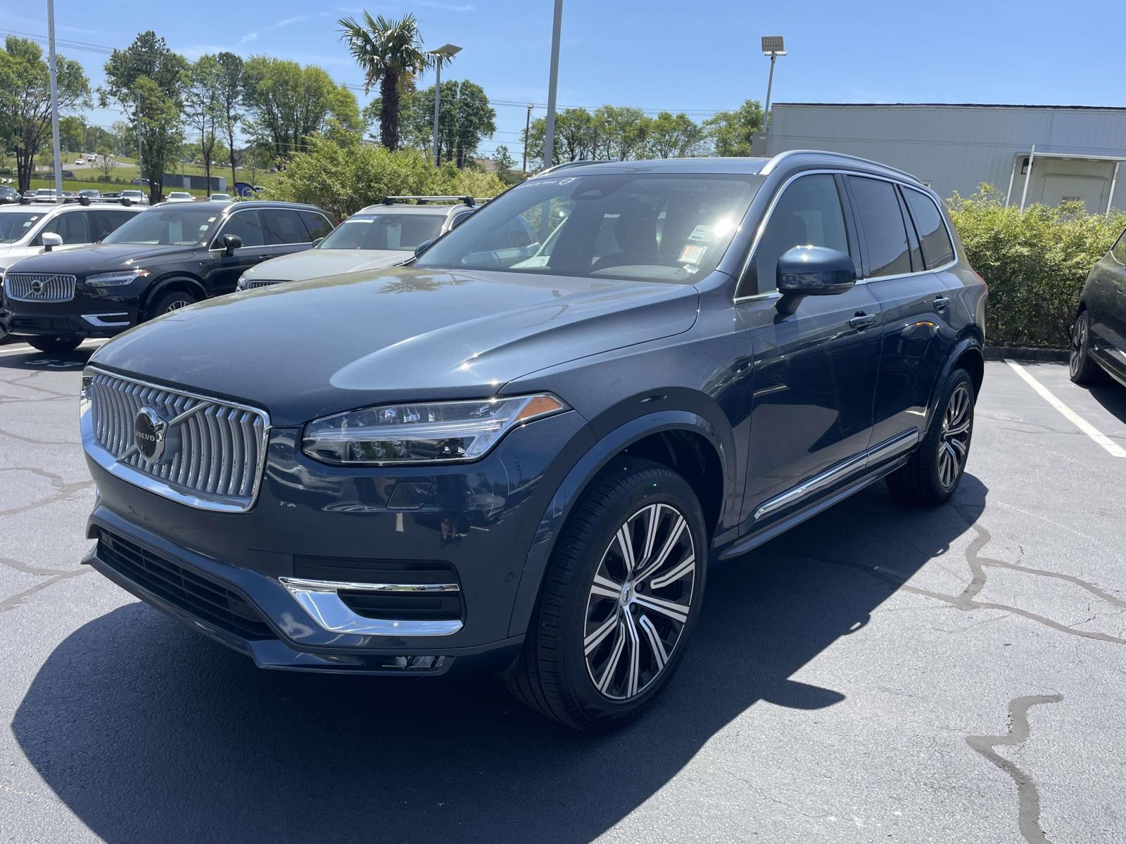 2024 Volvo XC90 B5 Plus photo 3