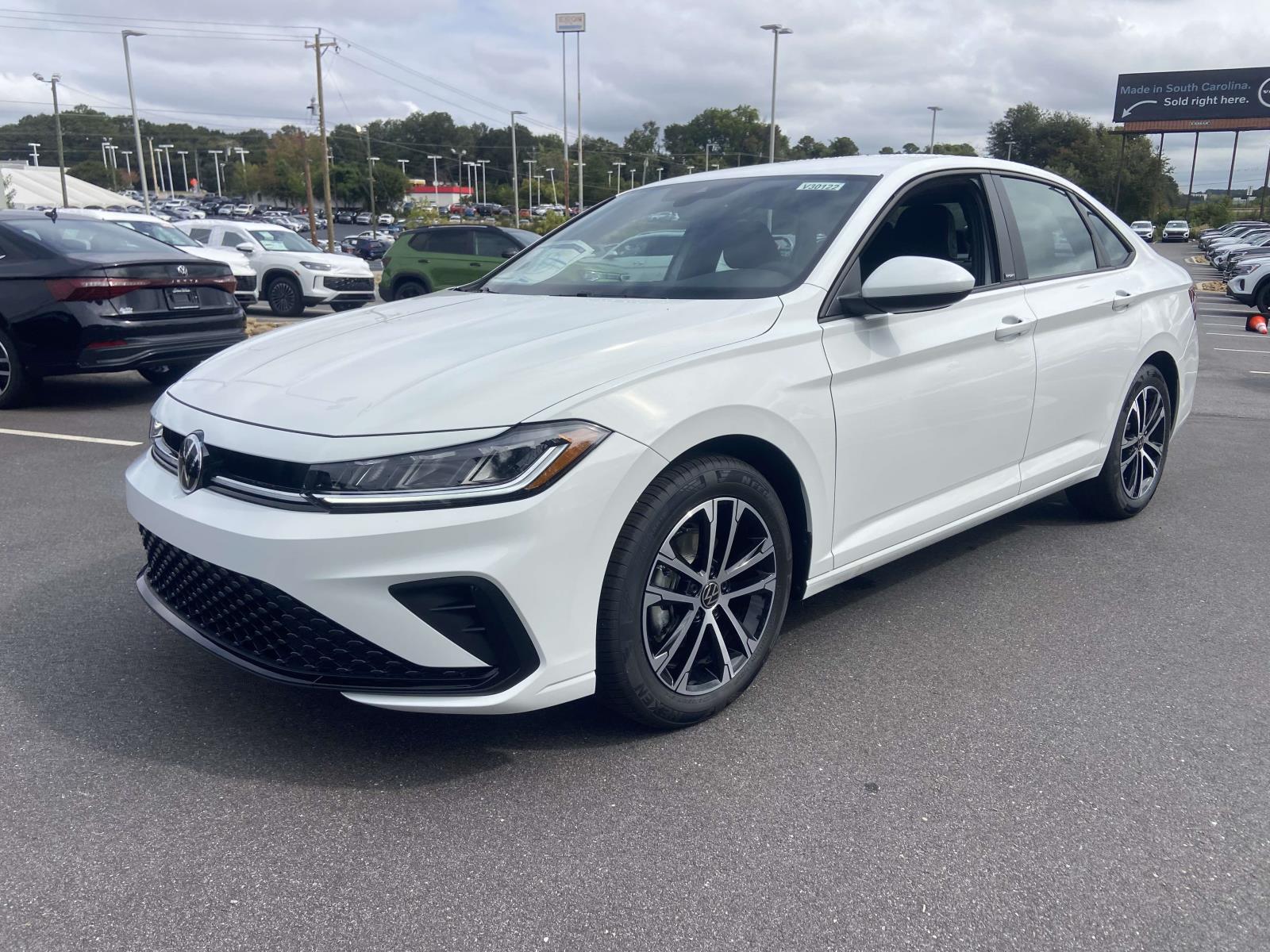 2026 Volkswagen Jetta 1.5T Sport photo 3