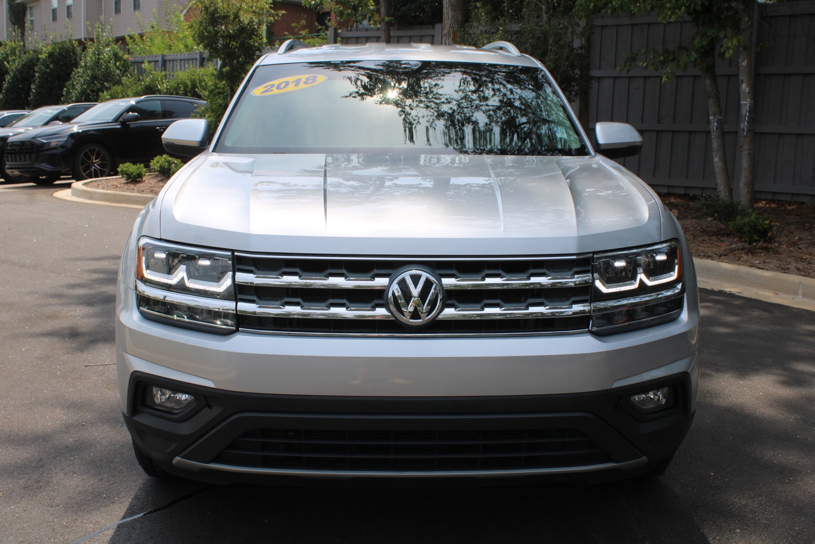 Used 2018 Volkswagen Atlas SE with VIN 1V2CR2CA5JC571999 for sale in Greenville, SC