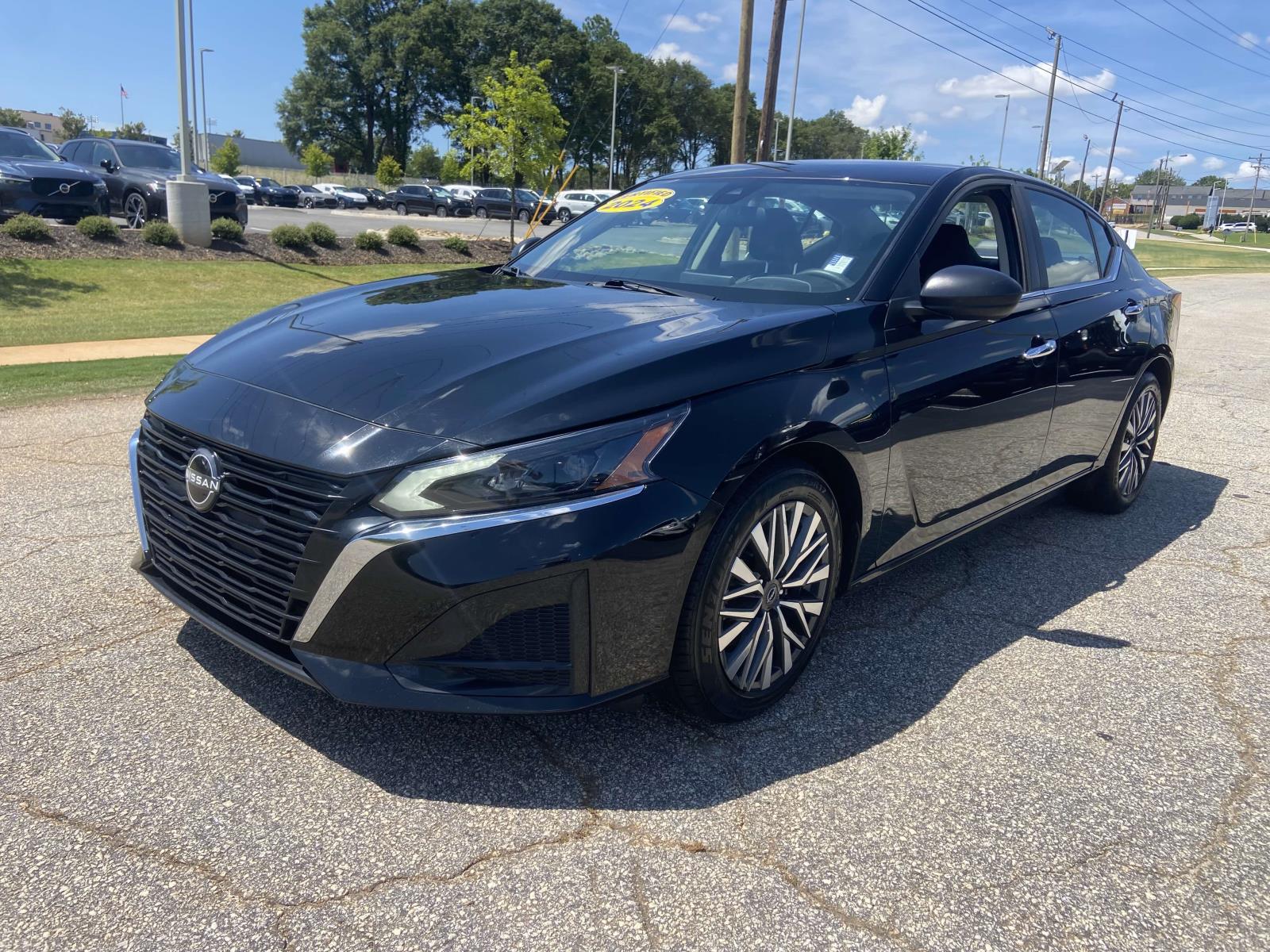 2024 Nissan Altima 2.5 SV photo 3