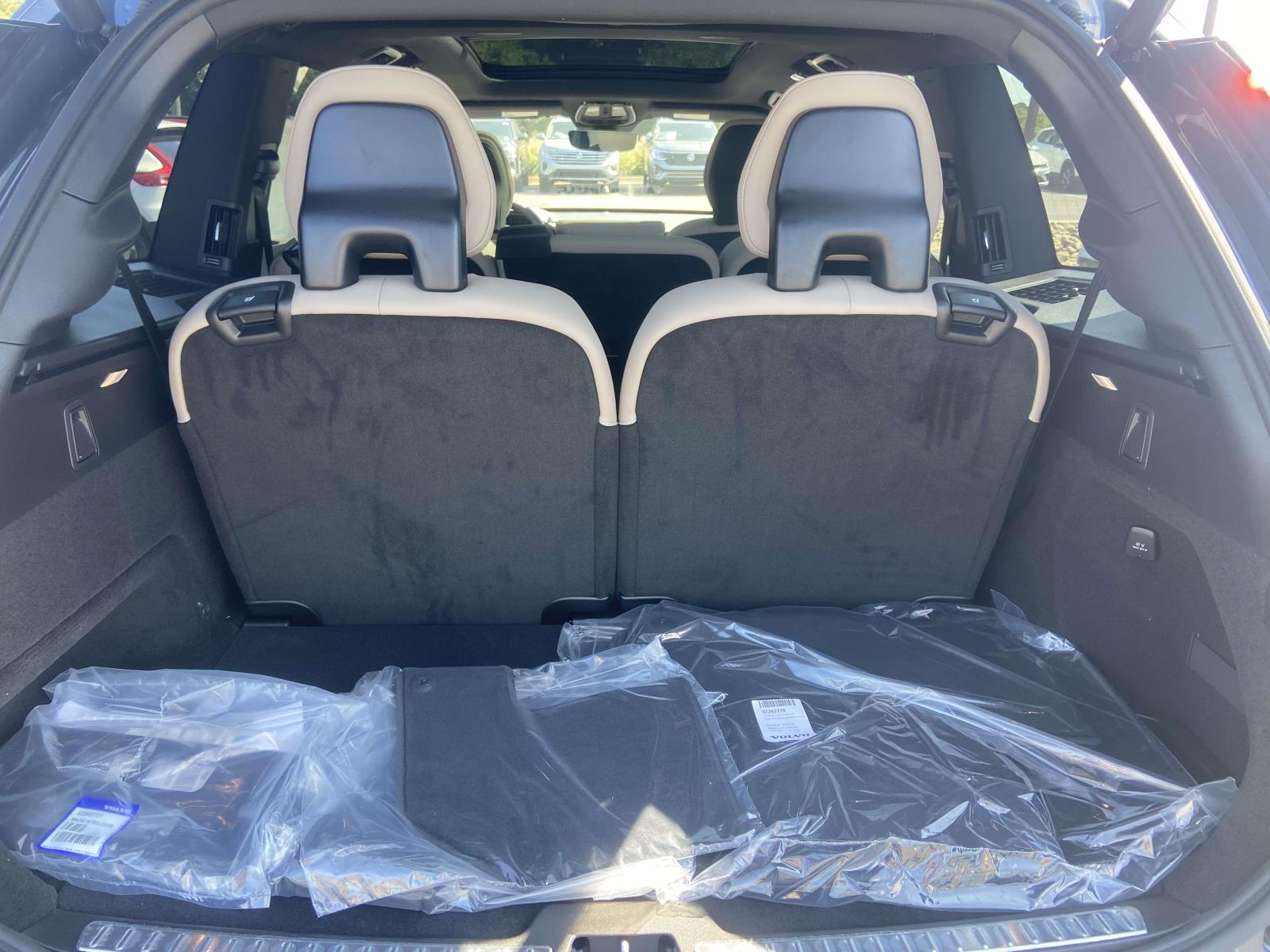 2026 Volvo XC90 Core - Photo 12