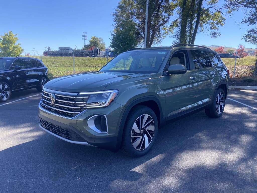 New 2026 Volkswagen Atlas 2.0T SE w/Technology Sport Utility
