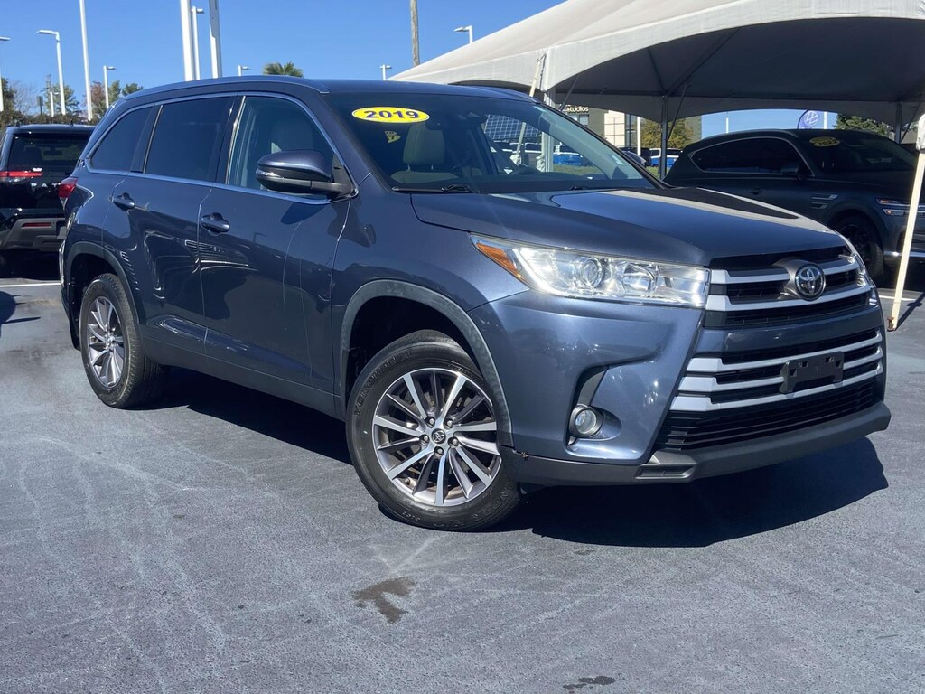 Used 2019 Toyota Highlander XLE V6 AWD (Natl) Sport Utility