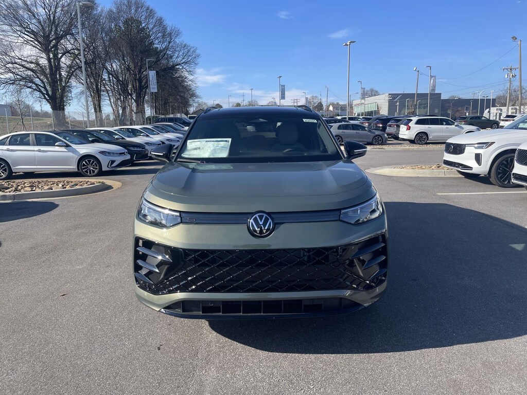 New 2026 Volkswagen Tiguan 2.0T SE R-Line Black FWD Sport Utility