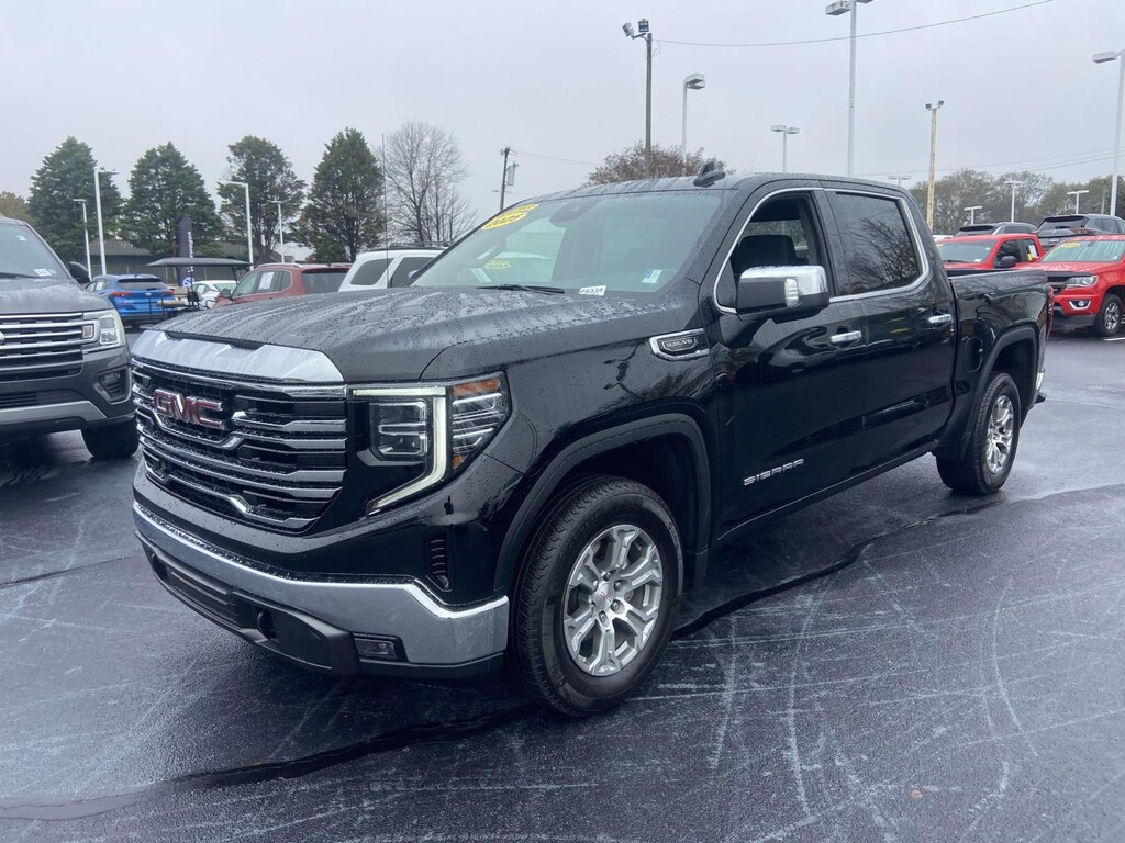 Used 2025 GMC Sierra 1500 2WD Crew Cab 147 SLT Crew Cab Pickup