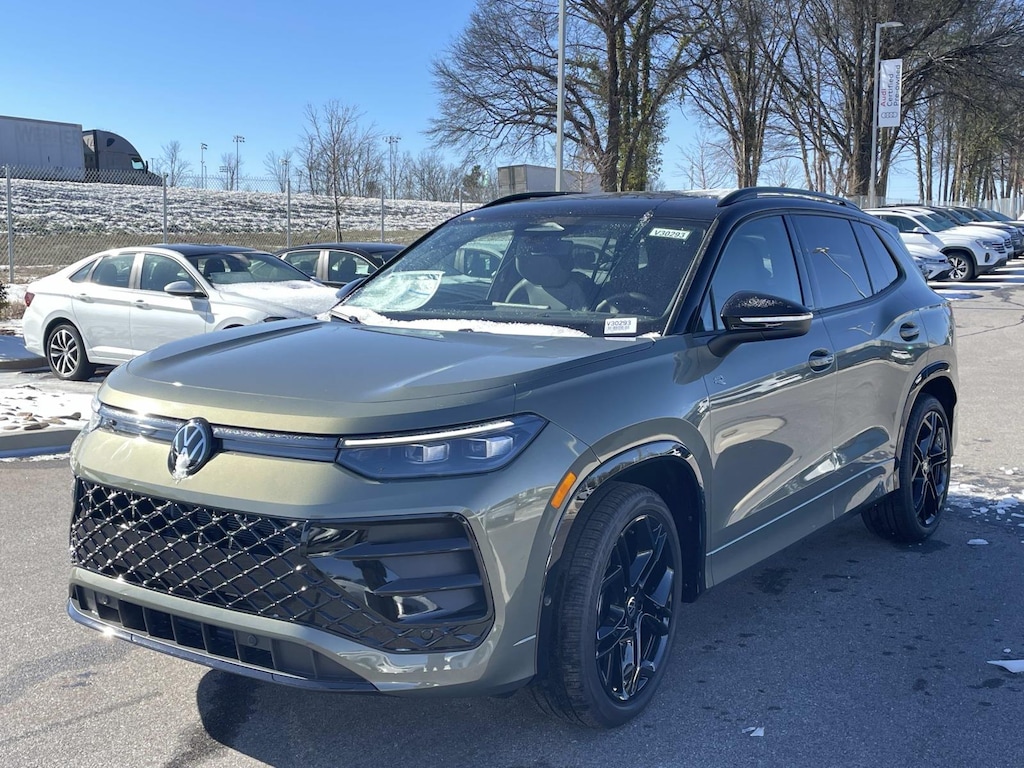 New 2026 Volkswagen Tiguan 2.0T SE R-Line Black FWD Sport Utility