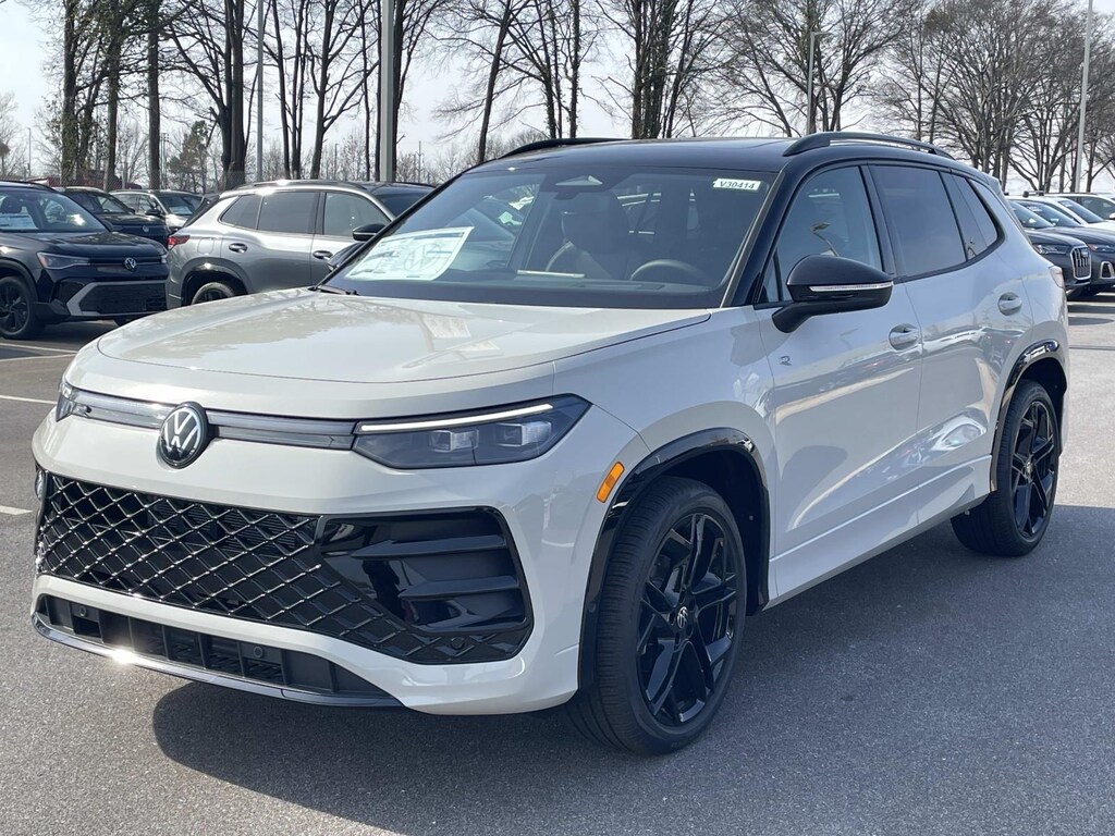 New 2026 Volkswagen Tiguan 2.0T SE R-Line Black FWD Sport Utility