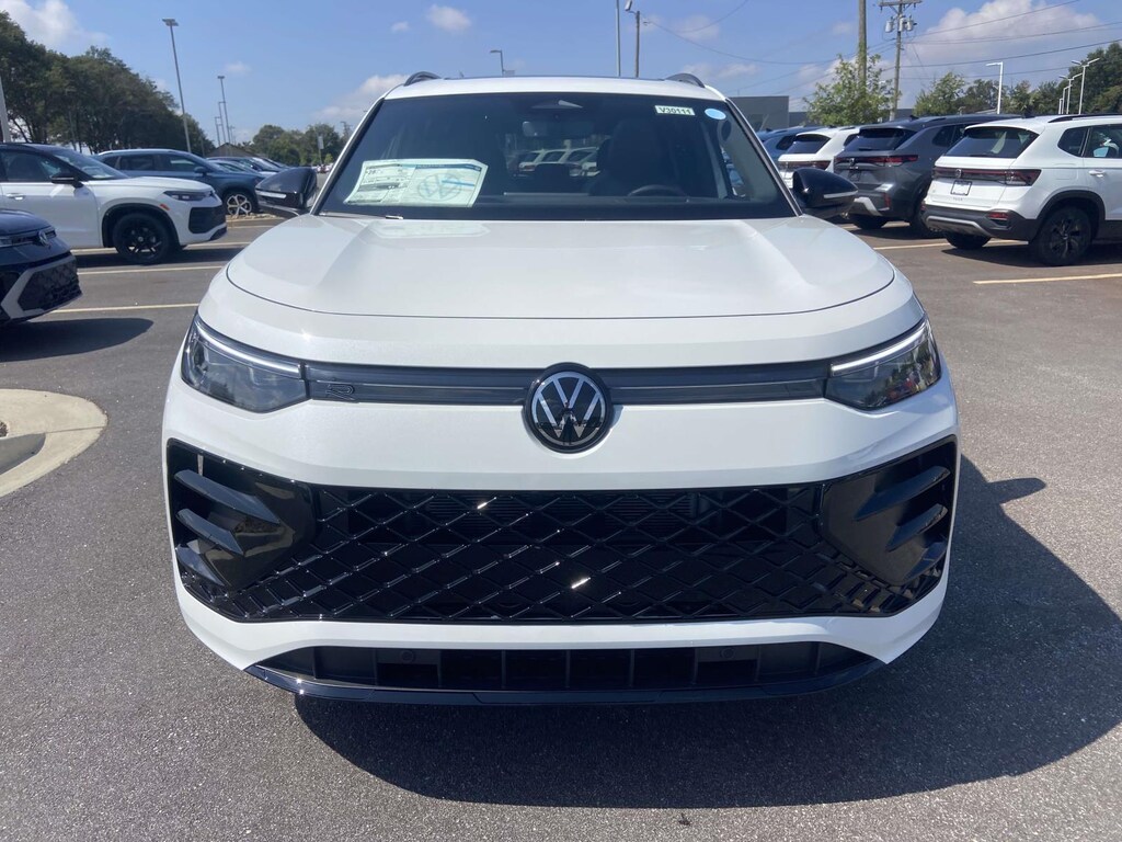 New 2025 Volkswagen Tiguan 2.0T SE R-Line Black Sport Utility