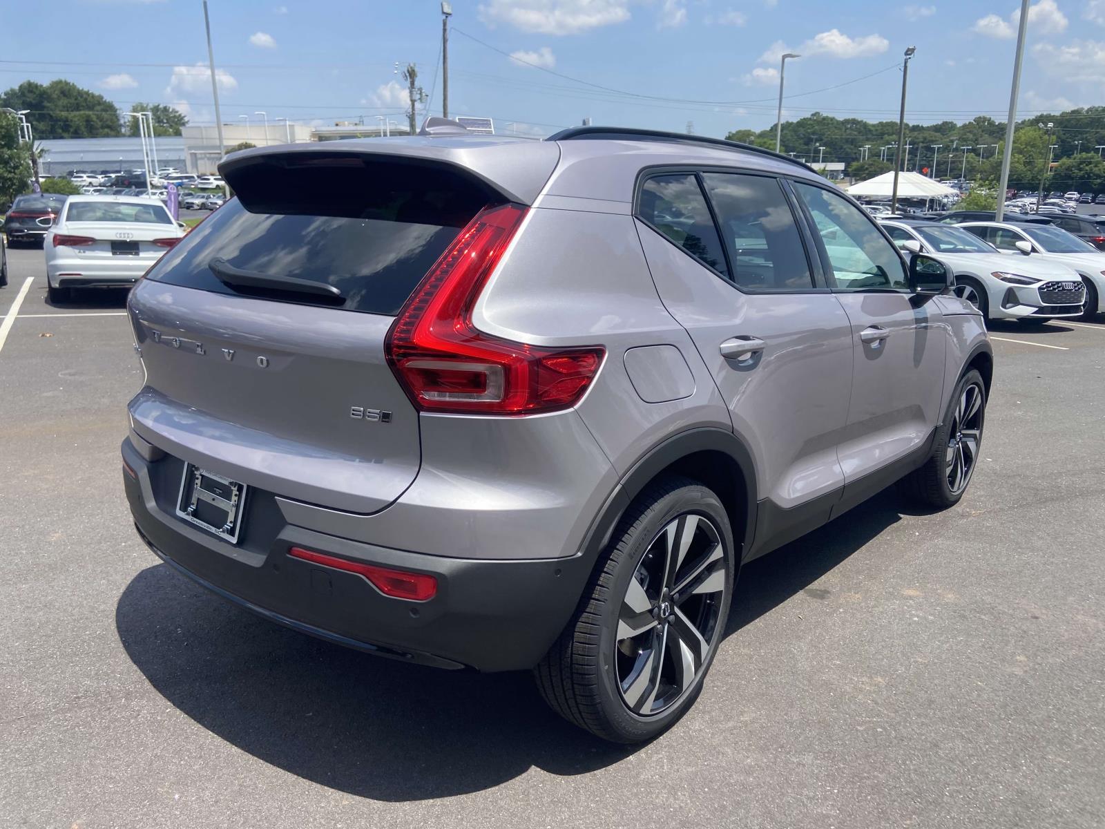 2026 Volvo XC40 Ultra - Photo 9