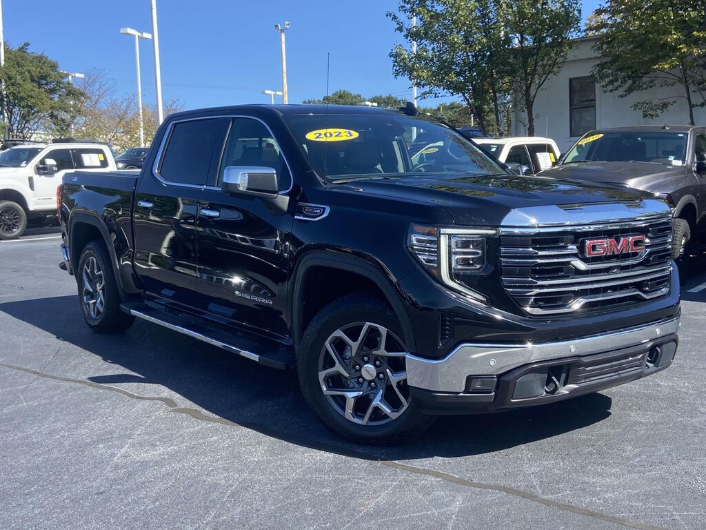 Used 2023 GMC Sierra 1500 4WD Crew Cab 147 SLT Crew Cab Pickup