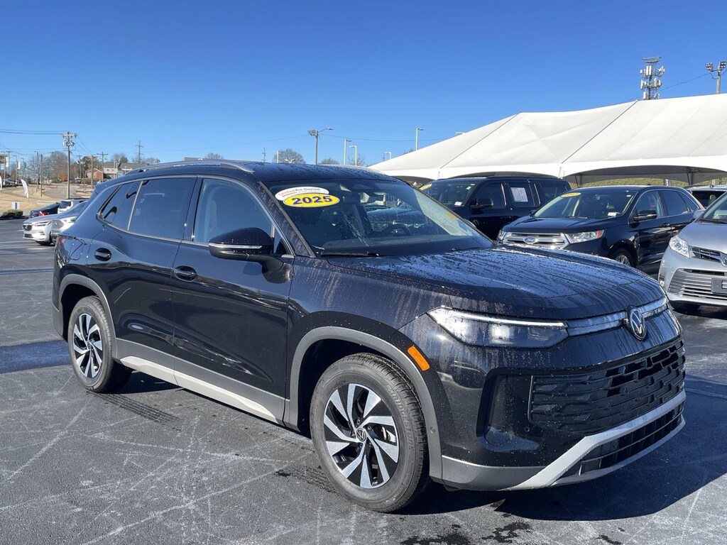 Certified 2025 Volkswagen Tiguan 2.0T S FWD Sport Utility