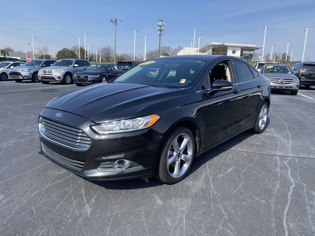 Used 2014 Ford Fusion Sdn SE FWD Car
