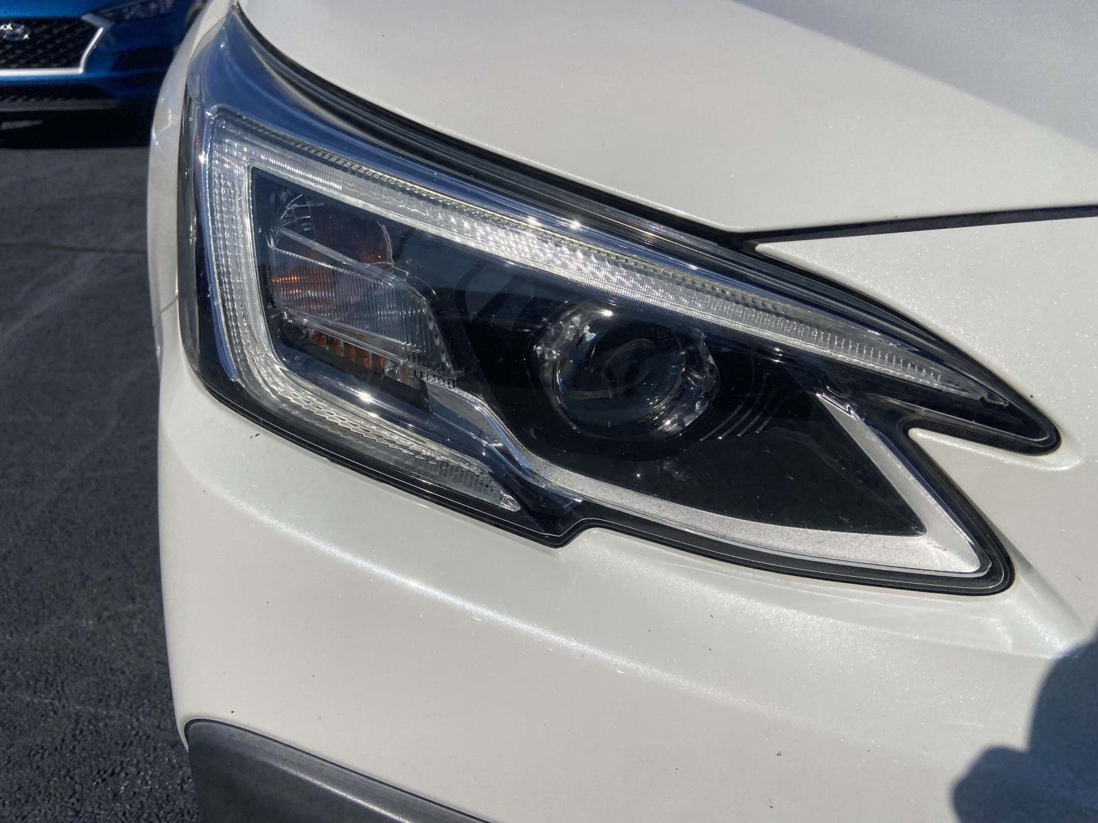 2020 Subaru Outback Touring photo 3