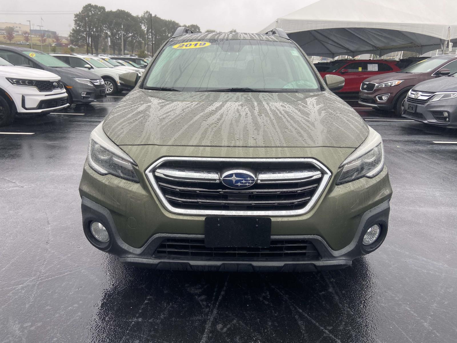 2019 Subaru Outback 3.6R Limited photo 2