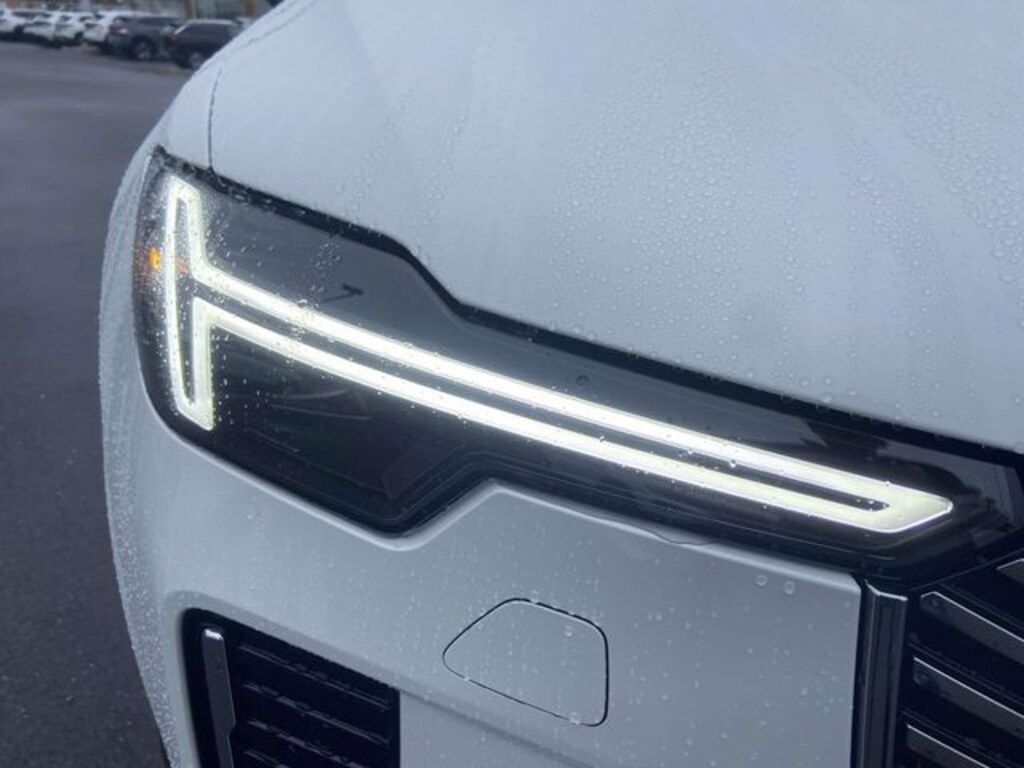 New 2026 Volvo XC90 B6 Ultra Sport Utility