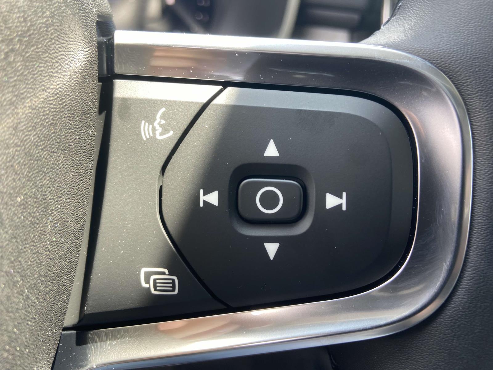 2026 Volvo XC40 Ultra - Photo 23