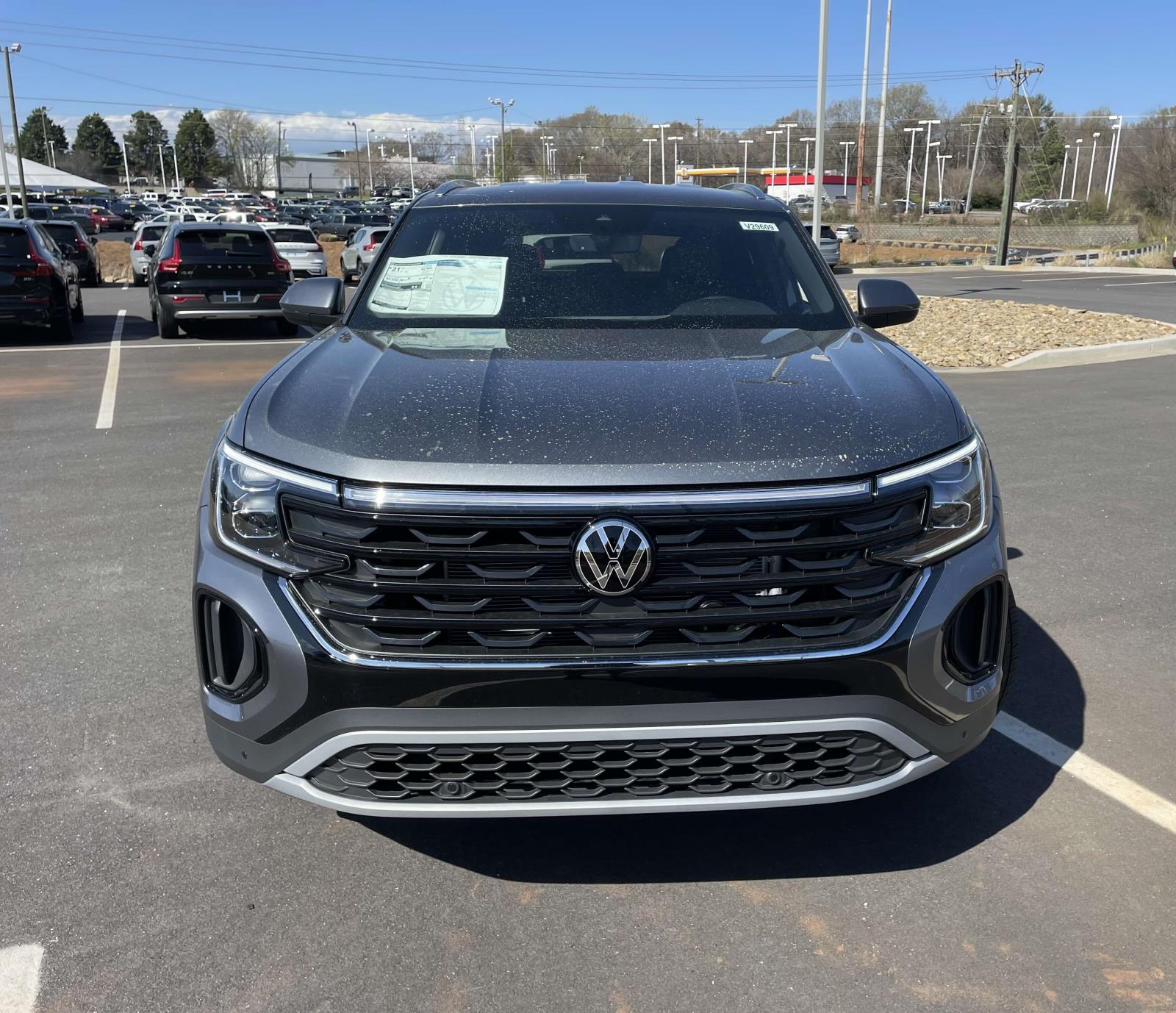 2025 Volkswagen Atlas Cross Sport SE Technology photo 2