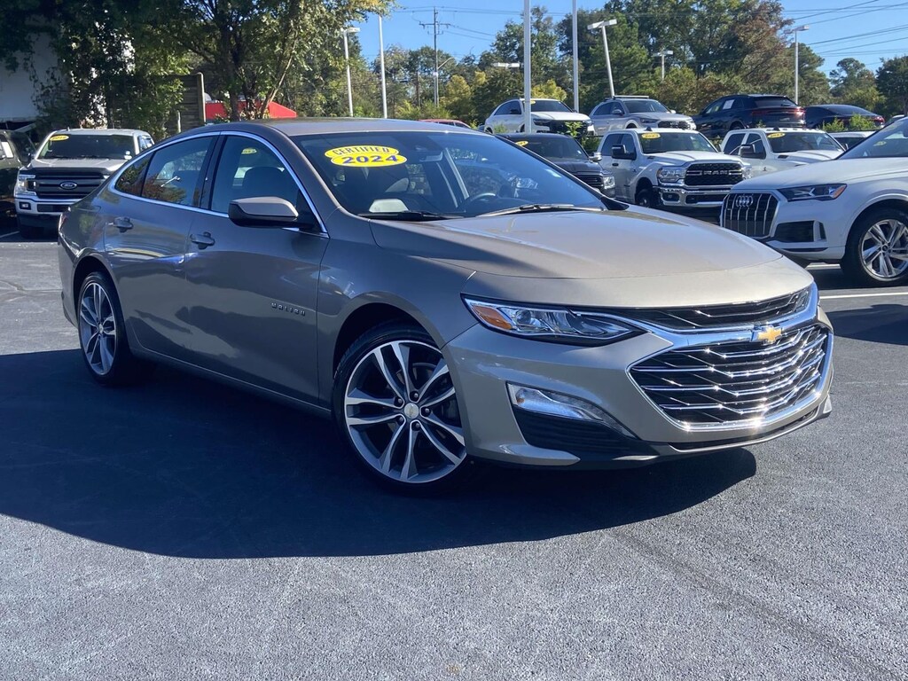 Used 2024 Chevrolet Malibu Sdn 2LT Car