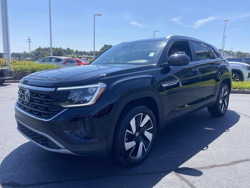 Certified 2024 Volkswagen Atlas Cross Sport 2.0T SE w/Technology FWD Sport Utility