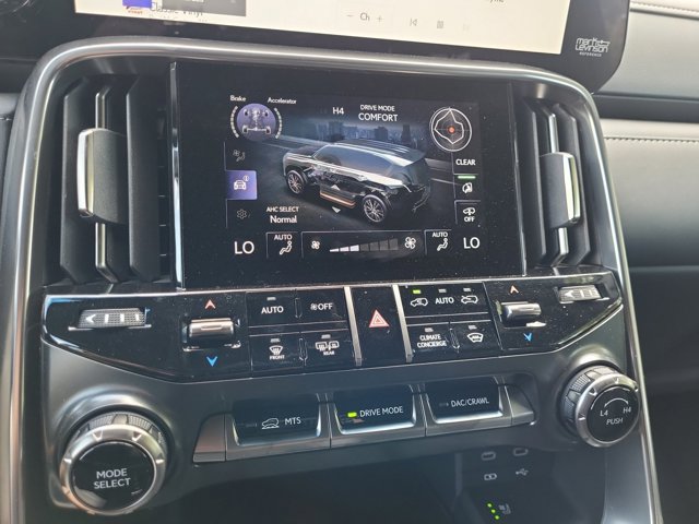 2026 Lexus LX 700h Luxury - Photo 12