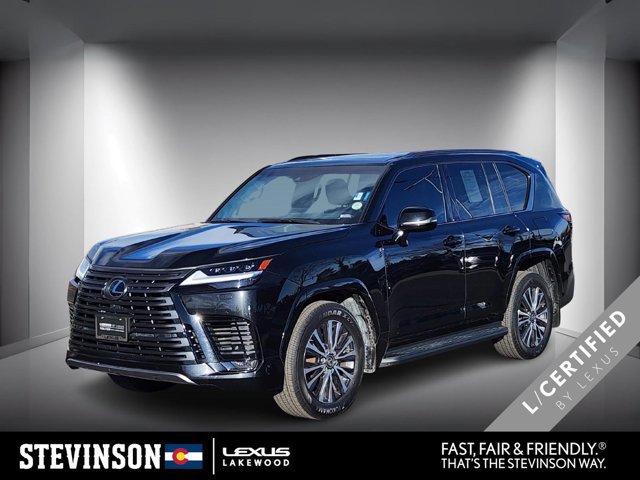 2022 Lexus LX Premium's photo