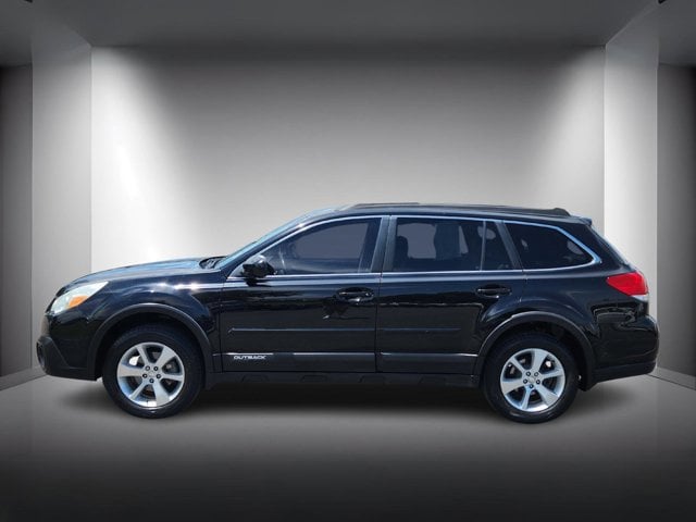 Used 2014 Subaru Outback 2.5i Limited with VIN 4S4BRBLC8E3268621 for sale in Lakewood, CO
