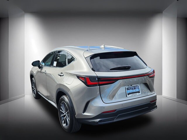 2026 Lexus NX 350 Premium photo 3