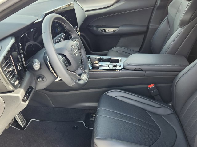 2026 Lexus NX 450h+ F-Sport - Photo 17