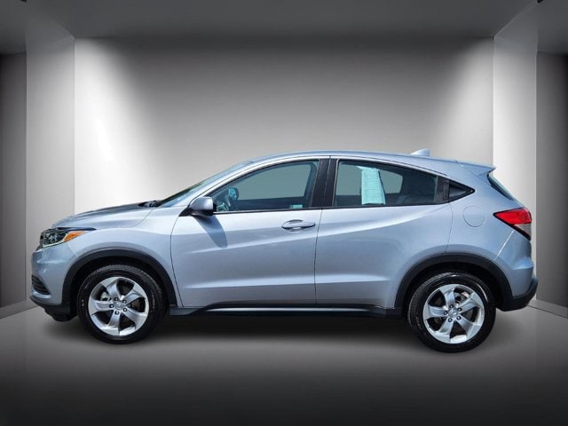 Used 2022 Honda HR-V LX with VIN 3CZRU6H31NM708141 for sale in Lakewood, CO