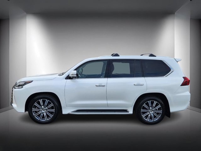 2017 Lexus LX 570 photo 2