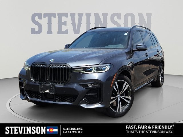 2022 BMW X7 M50i's photo