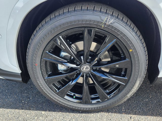 2026 Lexus NX 450h+ F-Sport - Photo 10