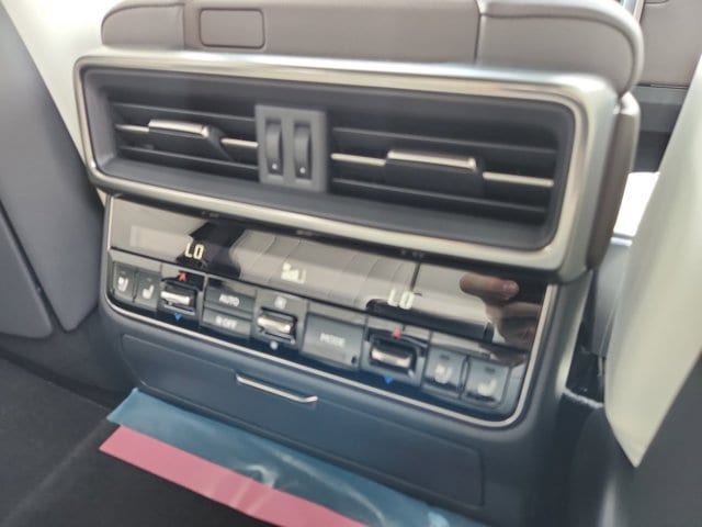 2026 Lexus LX 700h Luxury - Photo 29