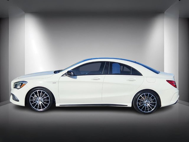 2018 Mercedes Benz CLA 250 4MATIC photo 2