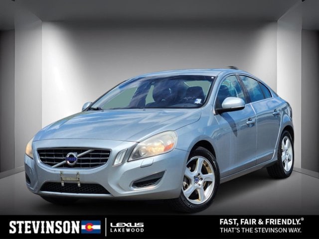 2013 Volvo S60 T5 AWD Auto's photo