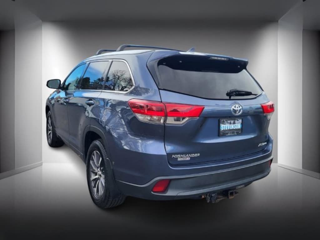 Used 2017 Toyota Highlander SUV