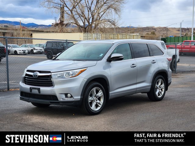 2015 Toyota Highlander Limited Platinum's photo