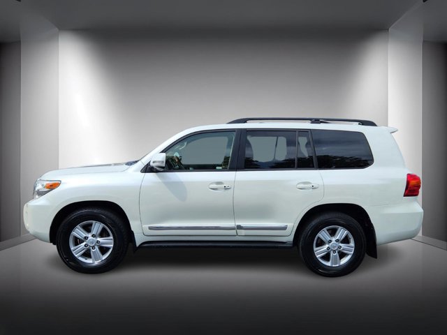 2014 Toyota Land Cruiser VX photo 2