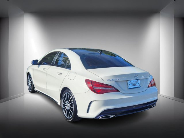 2018 Mercedes Benz CLA 250 4MATIC photo 3