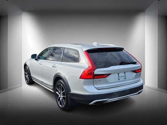 2019 Volvo V90 Cross Country T6 photo 3