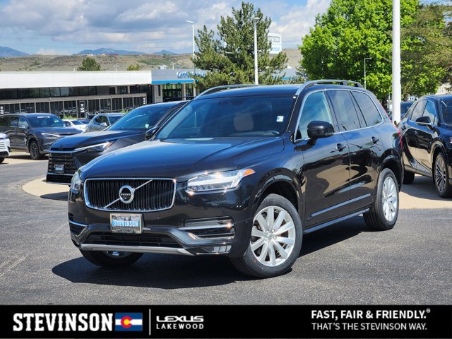 2017 Volvo XC90 T6 AWD Momentum's photo