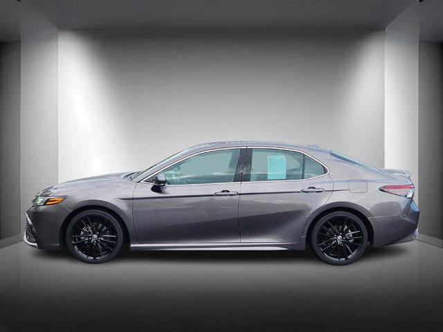 2022 Toyota Camry XSE photo 2