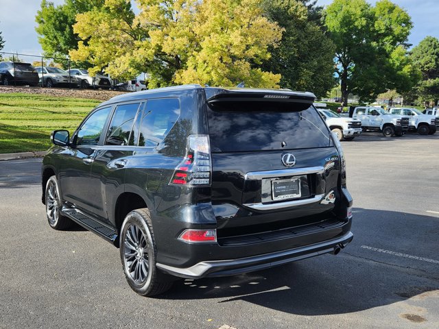 2023 Lexus GX Premium photo 3