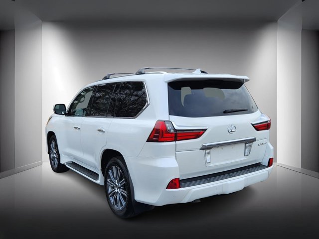 2017 Lexus LX 570 photo 3